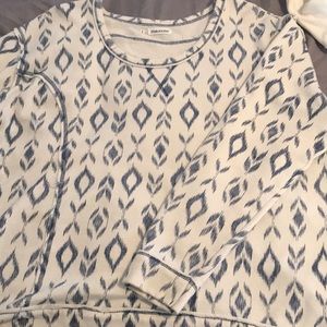 Maurices Sweaters - Maurice’s Size 3 Cream and Navy Patterned Sweater Maurices Sweaters - Maurice’s Size 3 Cream and Navy Patterned Sweater